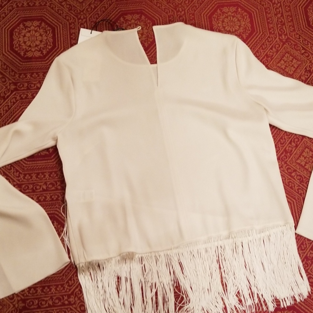 Nwt Elizabeth and James crepe fringe top - Picture 5 of 8